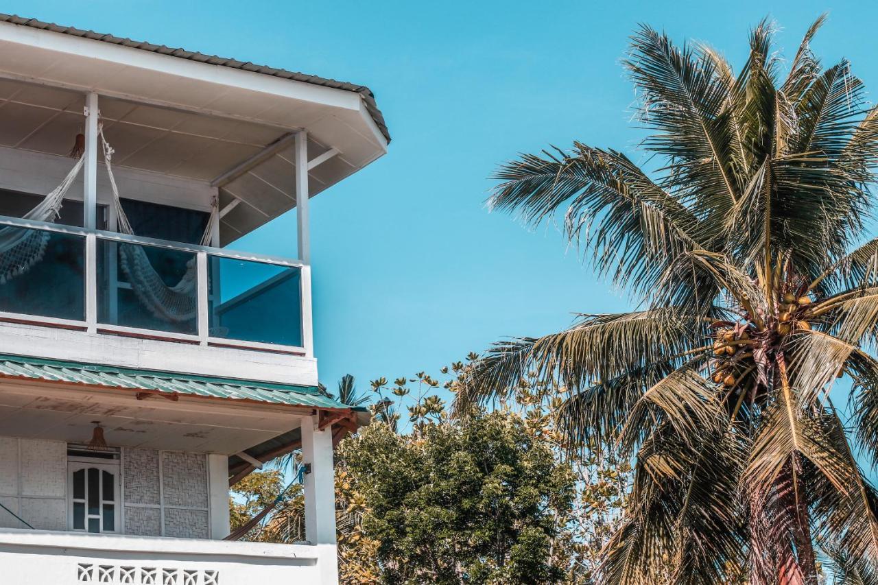 Nias Surf Stay Lagudri Exterior foto